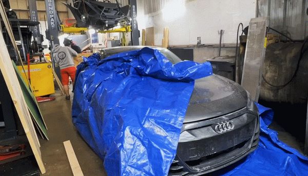 Американец бросил свой Audi в две тонны риса