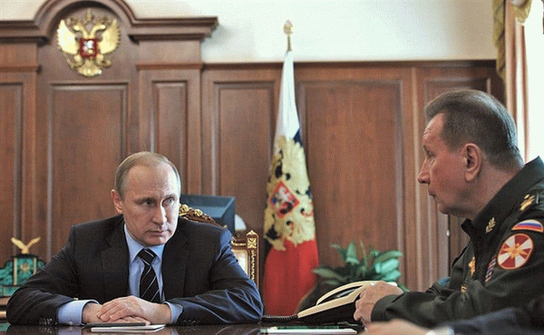 Национальная гвардия. Виктор Золотов (https://commons. wikimedia. org/wiki/File:Vladimir_Putin_and_Viktor_Zolotov. jpg)