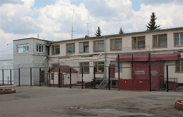 Особый режим российских тюрем: бар, дизо, шизо, ШИЗО, СУС