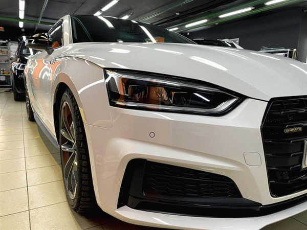 Защита фар Audi A5 полиуретановой пленкой